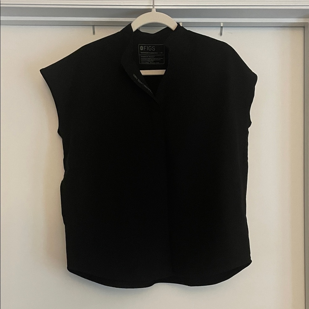 Figs Rafaela Scrub Top in Black